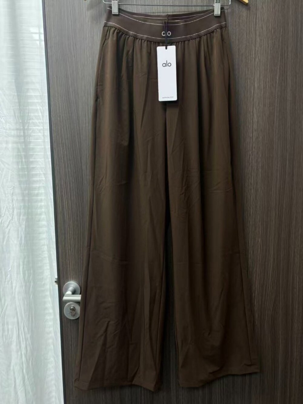 ALO Yoga Brown Suit Pants π Regular size 30-inch inseam - Picture 3 of 5